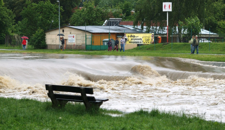 Jez Malák (spisovně Malý jez) na Malši dne 2. července 2013