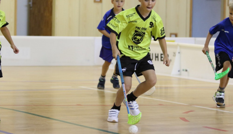 Štíři nabírají dívky i kluky