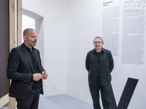 Kurátor výstavy Michal Škoda a autor Jan Šépka