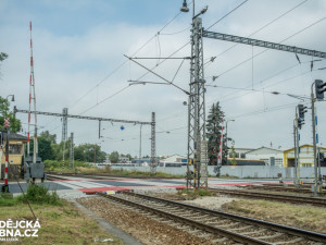 Železniční přejezd na Novohradské ulici