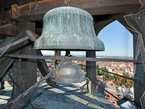 Co skrývá báň Černé věže?