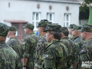 Odjezd pěší roty brihgádního generála Františka Vávry na cvičení Ample Strike 2016