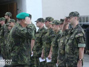 Odjezd pěší roty brihgádního generála Františka Vávry na cvičení Ample Strike 2016