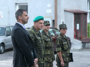 Odjezd pěší roty brihgádního generála Františka Vávry na cvičení Ample Strike 2016