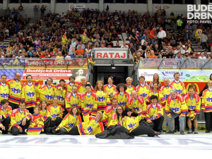 Členové Jihočeské filharmonie získali památeční dres