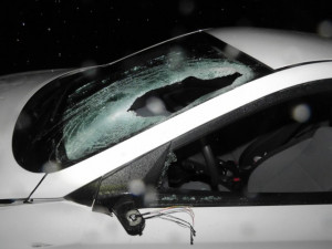 Muže, který šel v noci po silnici, smetlo u Budějc auto. Na místě zemřel