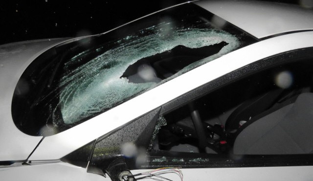 Foto vozu po střetu s chodcem