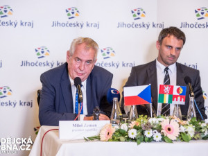 VOLBY 2016: Hejtman Zimola mluvil v úterý s prezidentem o koalici v jižních Čechách
