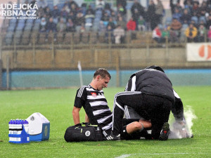 Zraněný Pavel Novák nedohrál ani první poločas