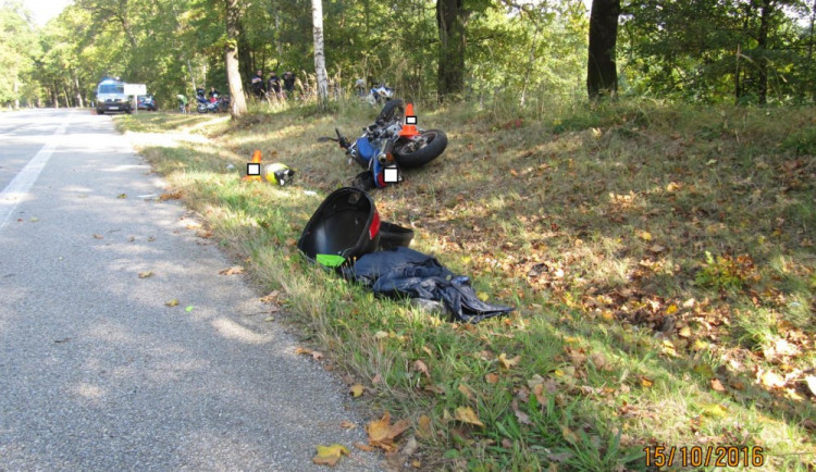 U Třeboně zemřel v sobotu při havárii třicetiletý motorkář, srazila ho dodávka