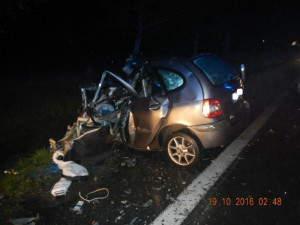 Po nehodě osobního a nákladního vozidla zemřel na Strakonicku člověk