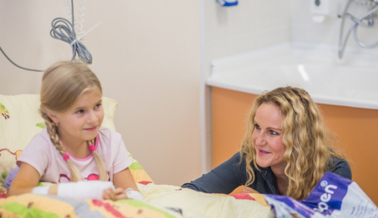 Vendula Pizingerová s dětmi