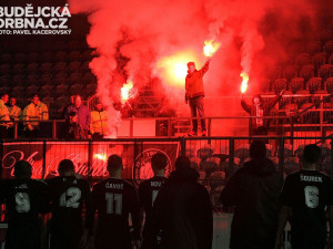 Děkovačka v podání dynamáckého fanklubu