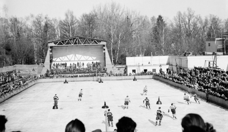 Zimní stadion