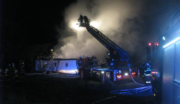 Požár střechy v Kratušíně