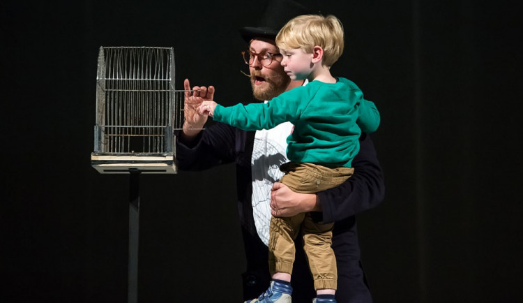 Jihočeské divadlo zve rodiče i děti na netradiční představení rodinné opery Maurice Ravela Dítě a kouzla