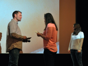 Předávaly se poukazy na masáže