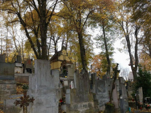 Městští strážníci budou až do konce týdne hlídat hřbitovy. Mimo jiné i před zloději