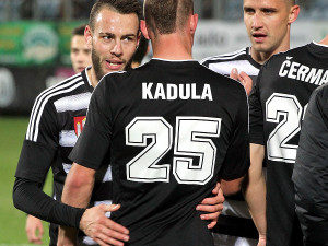Střelec Roman Wermke s Jindřichem Kadulou po zápase