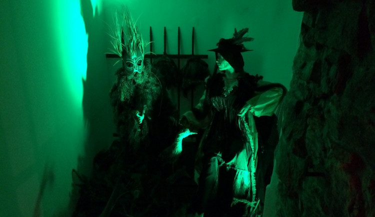 Krampusové předali svou galerii v Kaplici pohádkovým bytostem