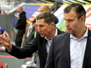 Kouč Stavjaňa v první třetině zuřil