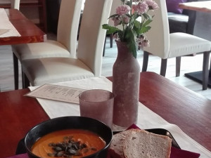Adore’s Cafe