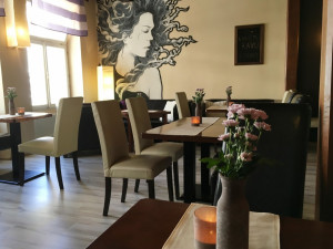 Adore’s Cafe
