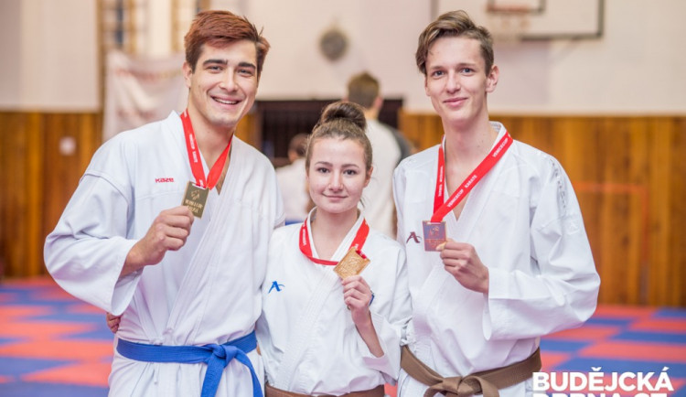Zleva Marek Řeřicha, Monika Bürgerová a Tomáš Hermann