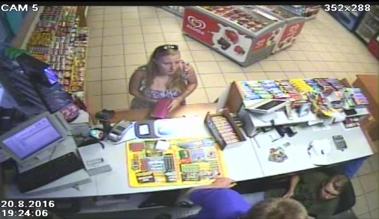 Podezřelá při platbě II