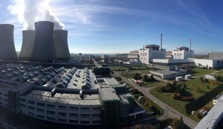 Aktuálně v Temelíně pracuje naplno druhý blok. První je odstaven