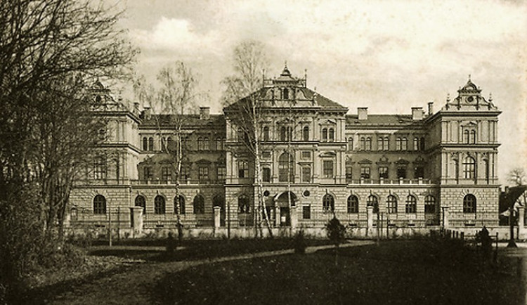 První pokus o založení budějckého muzea přišel v roce 1865. Otevřelo se ale až v roce 1903