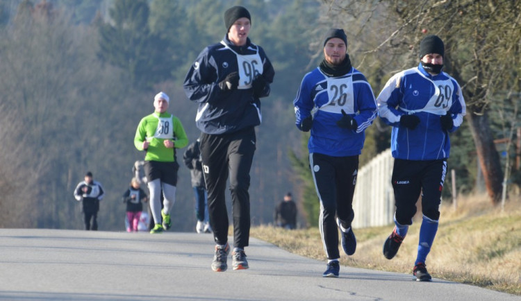 Silvestrovský běh v Borovanech slaví 15. ročník. Zítra končí registrace