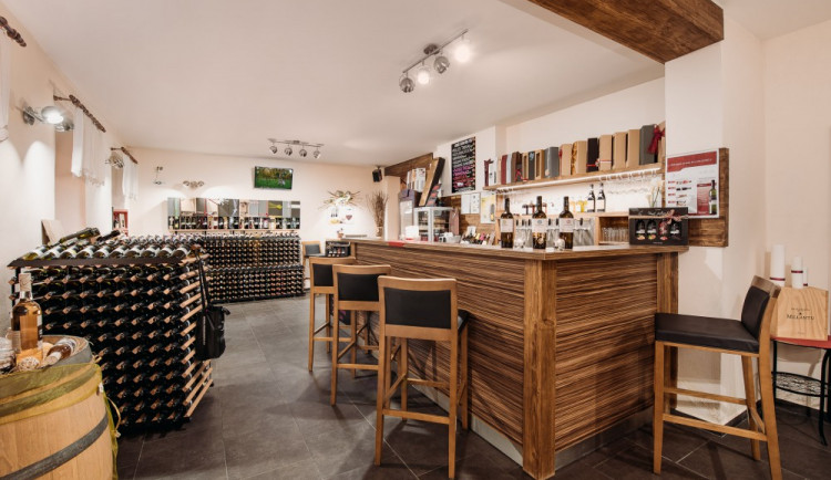 Vinotéka Vino Hruška České Budějovice nabízí vždy něco navíc