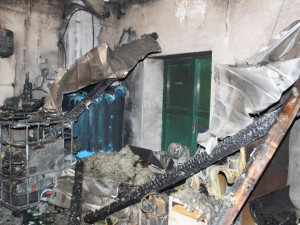 Hasiči v pátek dopoledne bojovali s požárem výrobny plastů ve Vodňanech
