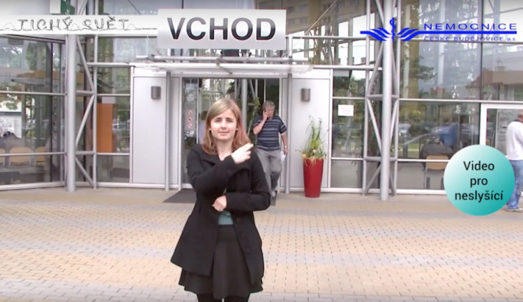 Nové video provází pacienty se sluchovým postižením Nemocnicí České Budějovice