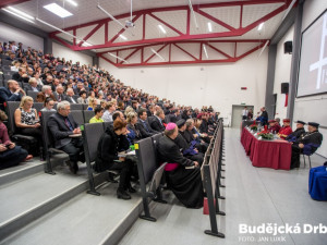 VŠTE mění statut. Bude univerzitou a vytvoří fakulty