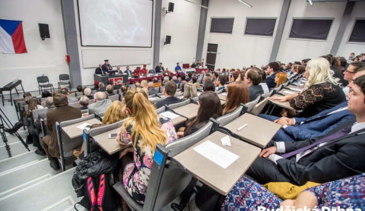 VŠTE mění statut. Bude univerzitou a vytvoří fakulty