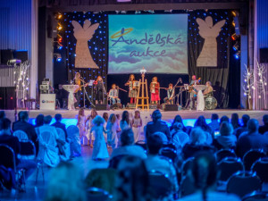 Program Andělské aukce obohatily hudebním vystoupením děti z centra Arpida