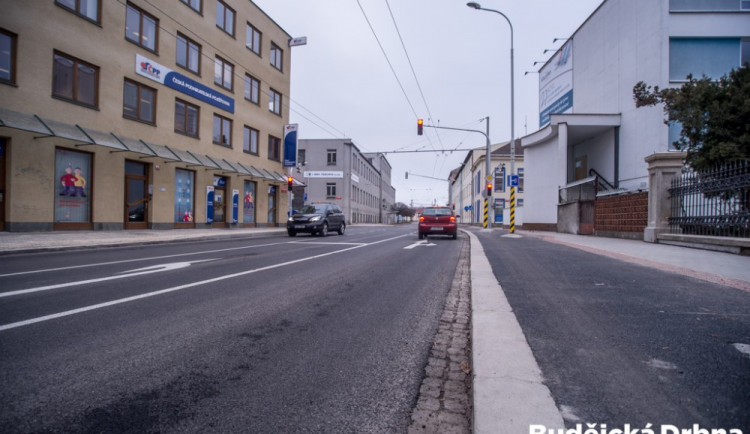 Zrekonstruovaná křižovatka ulic Dvořákova – Průmyslová