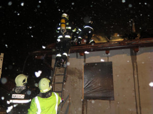 Požár chatky v Miroticích