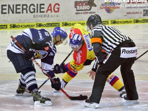 Rok Pajič (na buly s Romanem Přikrylem) zápas kvůli zranění nedohrál