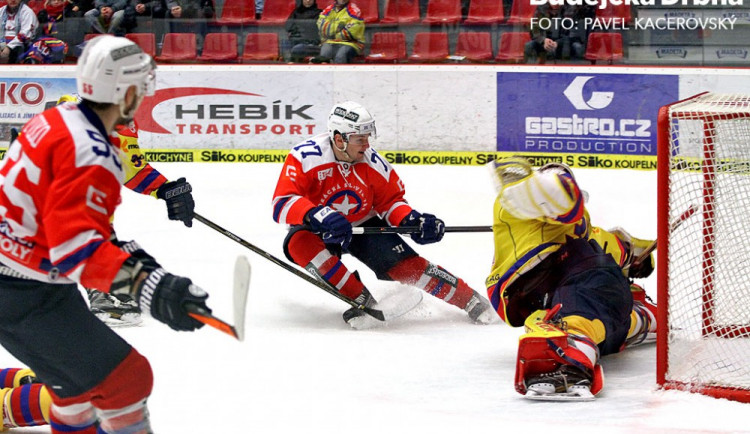 Moment, který rozhodl zápas s Třebíčí. Autorem vítězné trefy Horácké Slavie byl ve druhé minutě prodloužení Richard Kristl