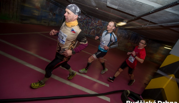Podzemní Mercury Maraton vyhrál ultramaratonec Brunner