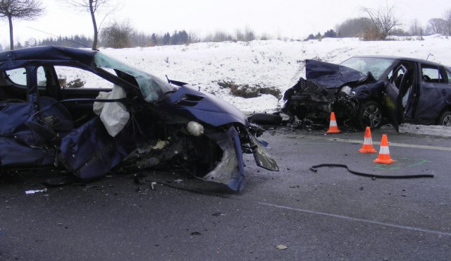 Řidič červené dodávky by mohl objasnit nehodu u Ševětína. Policisté ho hledají