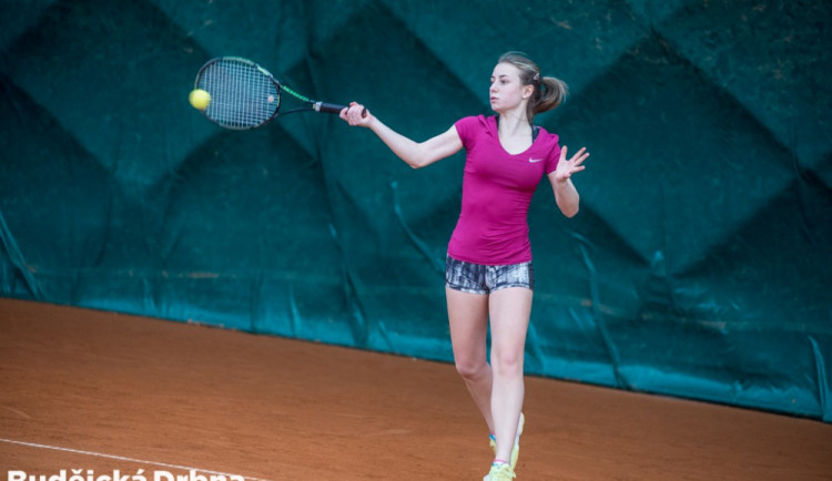 Oblastní přebor mladých tenistek vyhrála hlubocká Vondrášková