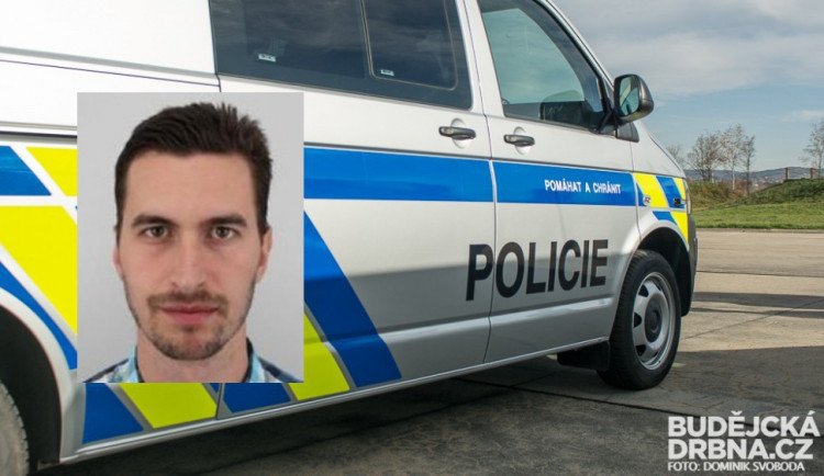 Policie po schizofrenikovi, který před sedmi lety vraždil v Českých Budějovicích, už nepátrá