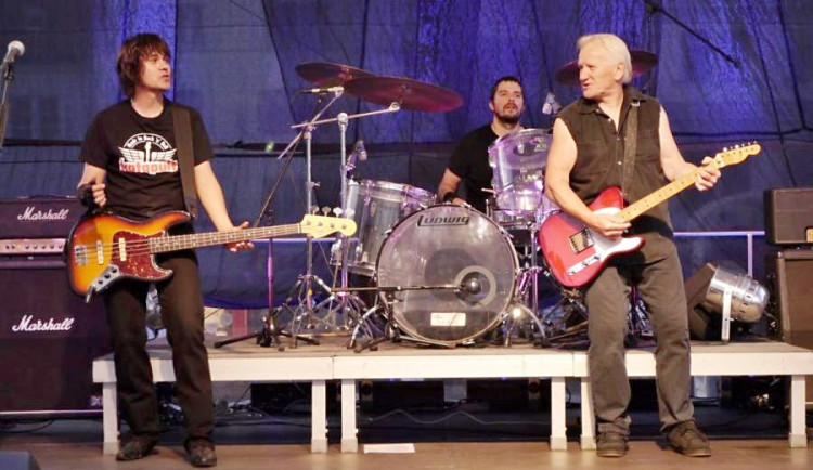 Nečekejte na někdy příště a přijeďte na koncert Katapultu do Písku