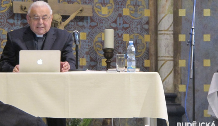 Kardinál Miloslav Vlk