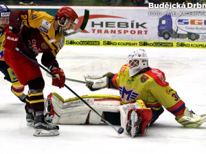 Lukáš Anděl sedícího Petra Kváču nepřekonal