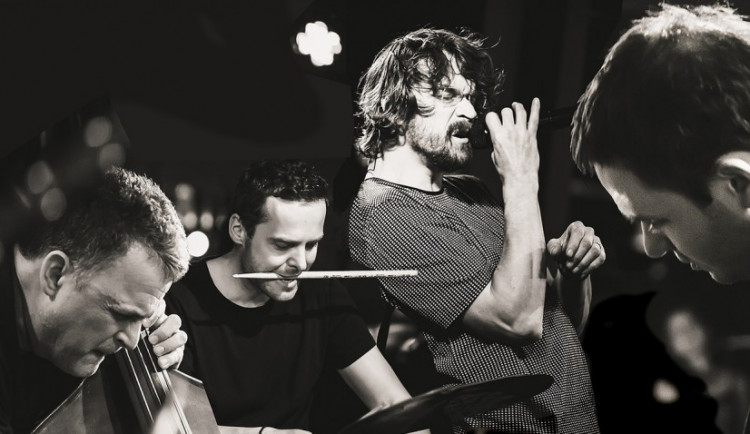 Dan Bárta & Robert Balzar Trio